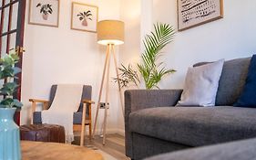 3Br House Near Cardiff Bay City Centre And Stadium With Free Parking